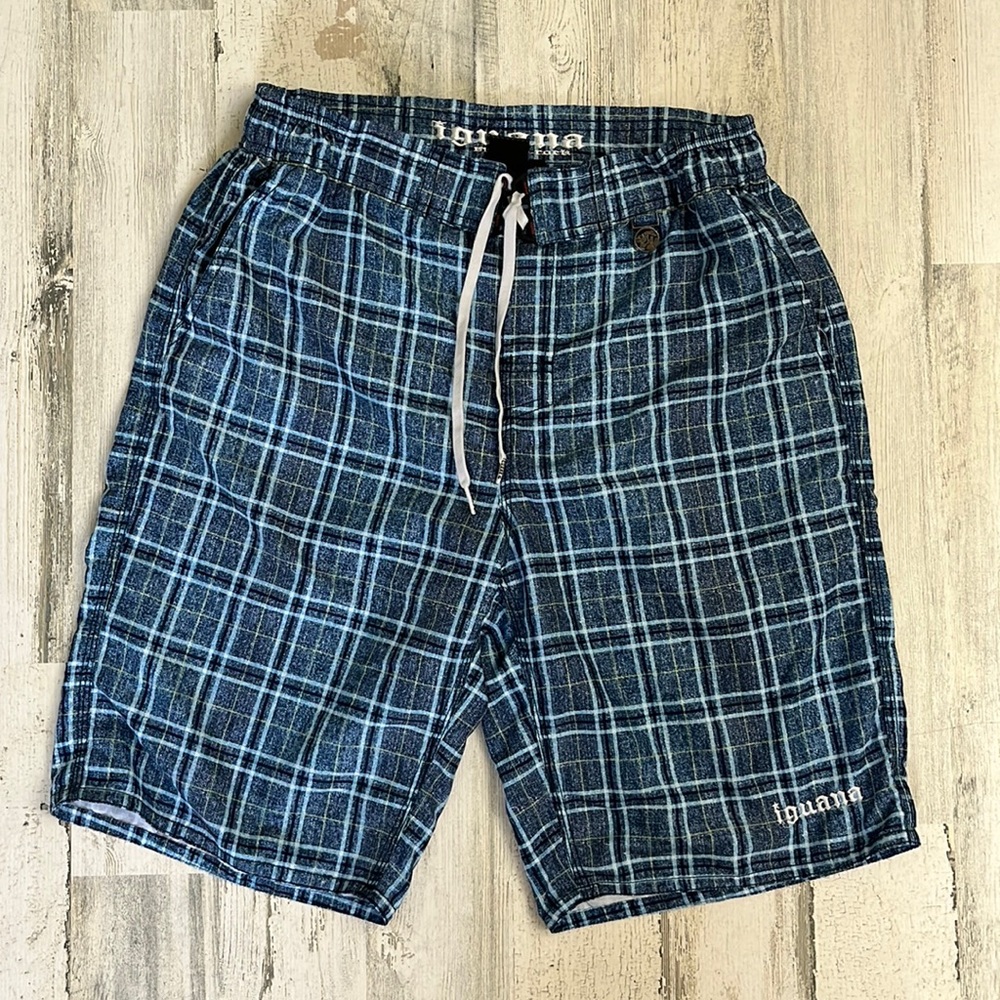 D2- medium mens blue patterned swim trunks size M IGUANA
